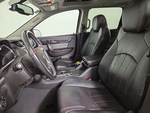 Used 2017 Chevrolet Traverse Premier FWD image 14