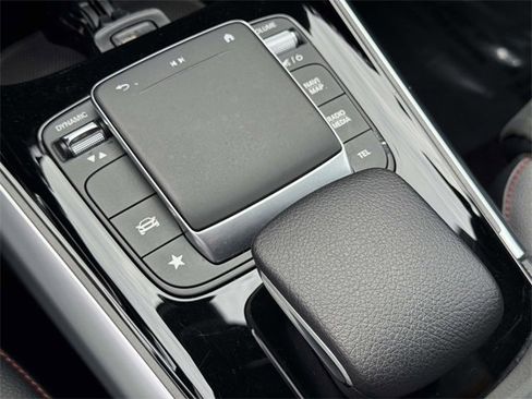 Certified 2022 Mercedes-Benz GLA 250 4MATIC image 30