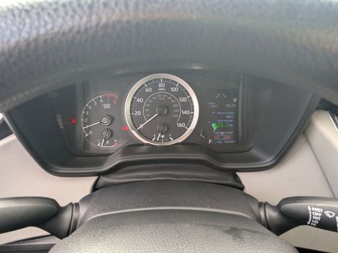 Used 2022 Toyota Corolla LE image 10