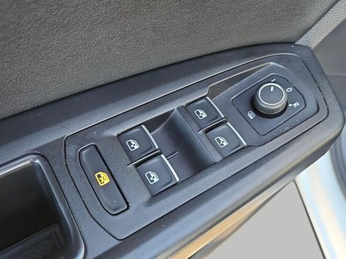 Used 2019 Volkswagen Atlas SE w/ Towing Package AWD/4WD image 18