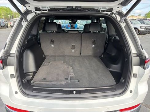 Used 2025 Jeep Grand Cherokee Limited image 10