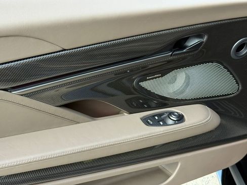 New 2025 Aston Martin Vanquish image 26