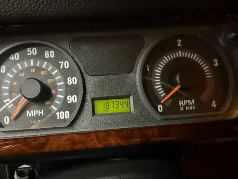 Used 2002 HUMMER H1 4-Door Wagon image 6