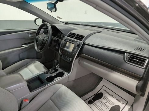 Used 2015 Toyota Camry LE FWD image 17