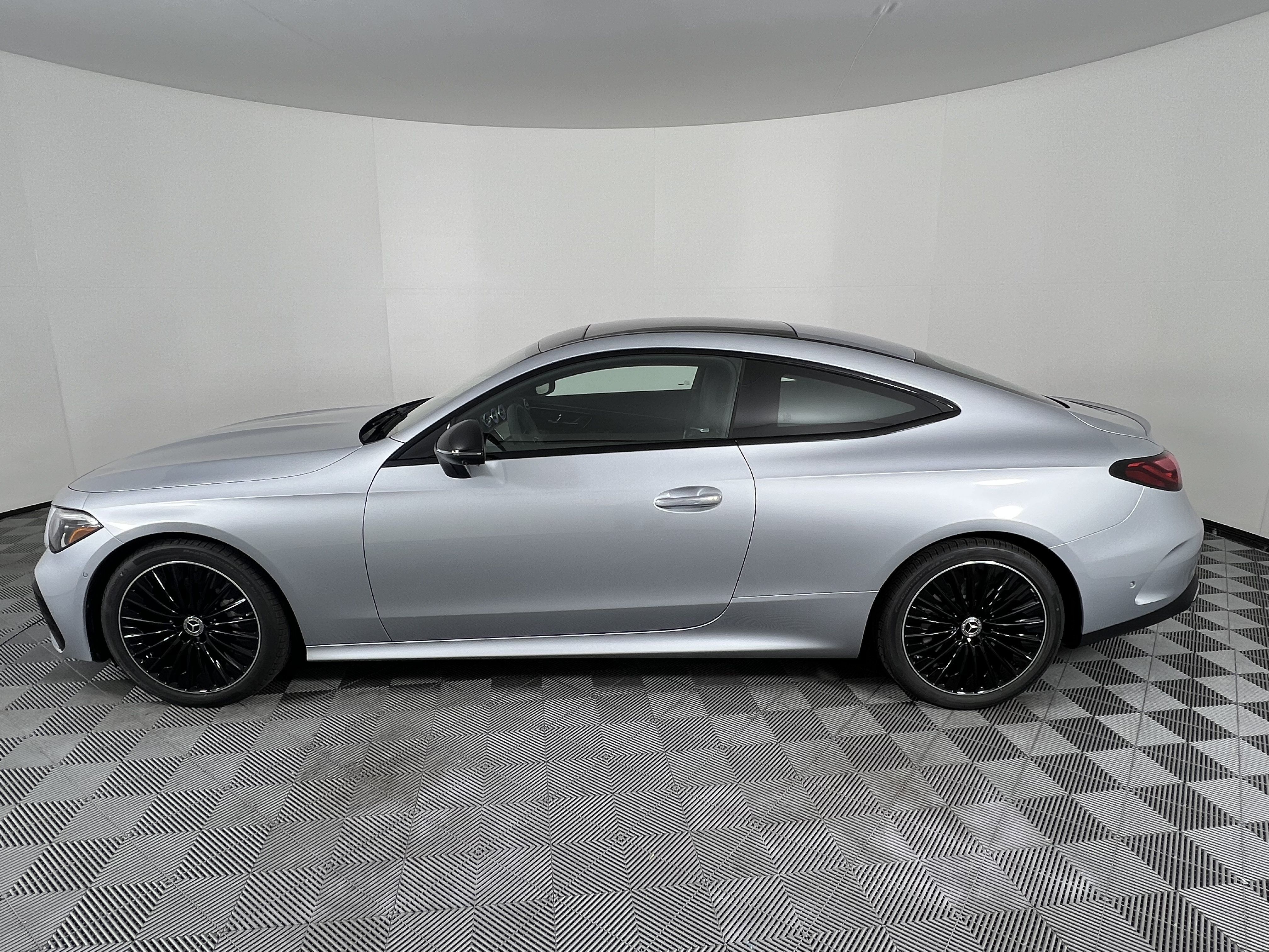 New 2026 Mercedes-Benz CLE 450 4MATIC Coupe image 9