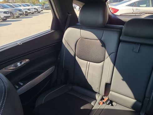 Used 2023 Genesis GV70 2.5T w/ Sport Prestige Package image 4