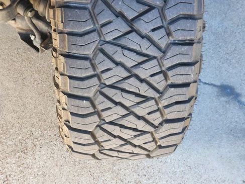 Used 2017 Nissan Titan PRO-4X image 10