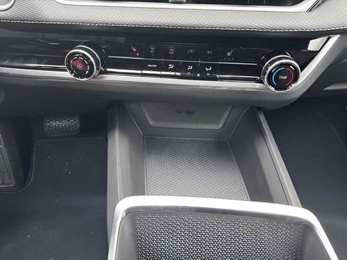 New 2025 Chevrolet Equinox LT w/ Safety and Technology Package image 22