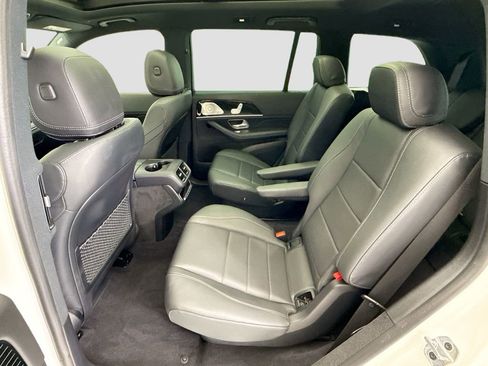 Used 2024 Mercedes-Benz GLS 450 4MATIC image 20