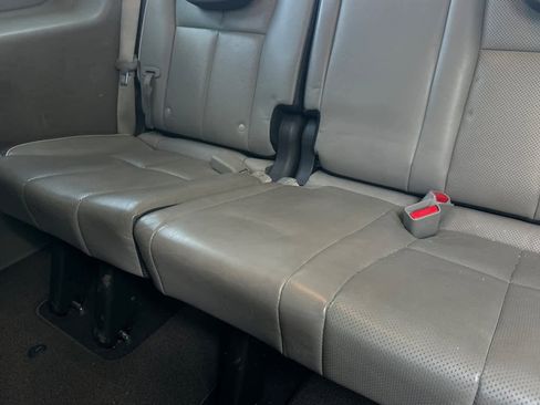 Used 2017 Kia Sedona LX w/ LX Essentials Premium Package image 16