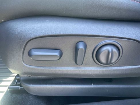 Used 2025 Chevrolet TrailBlazer RS image 14