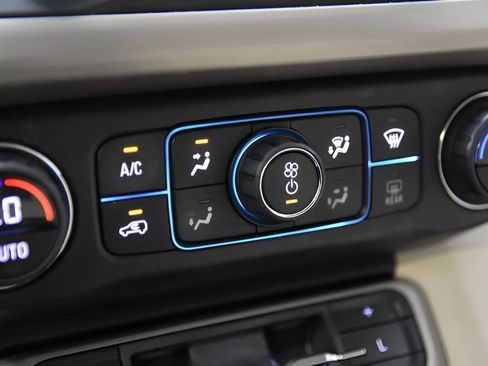 Used 2020 GMC Acadia Denali AWD/4WD image 33
