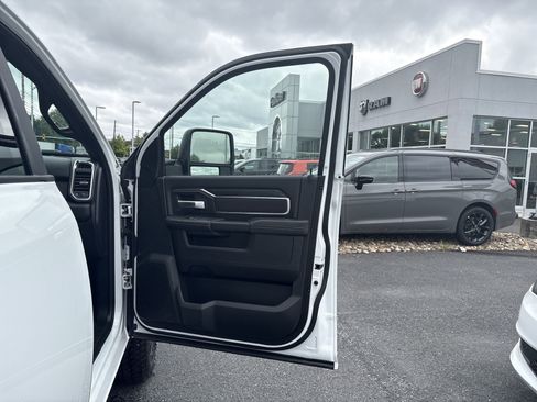 New 2025 RAM 2500 Big Horn image 8