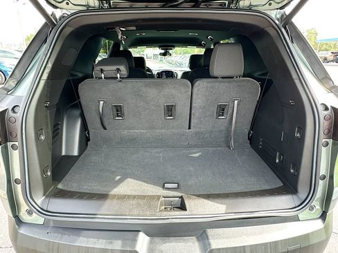 Used 2023 Chevrolet Traverse LT FWD image 25