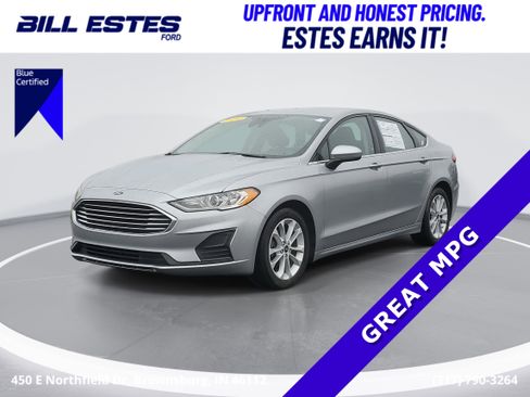 Used 2020 Ford Fusion SE image 1