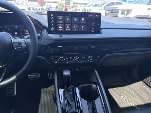 Used 2024 Honda Accord Sport image 31