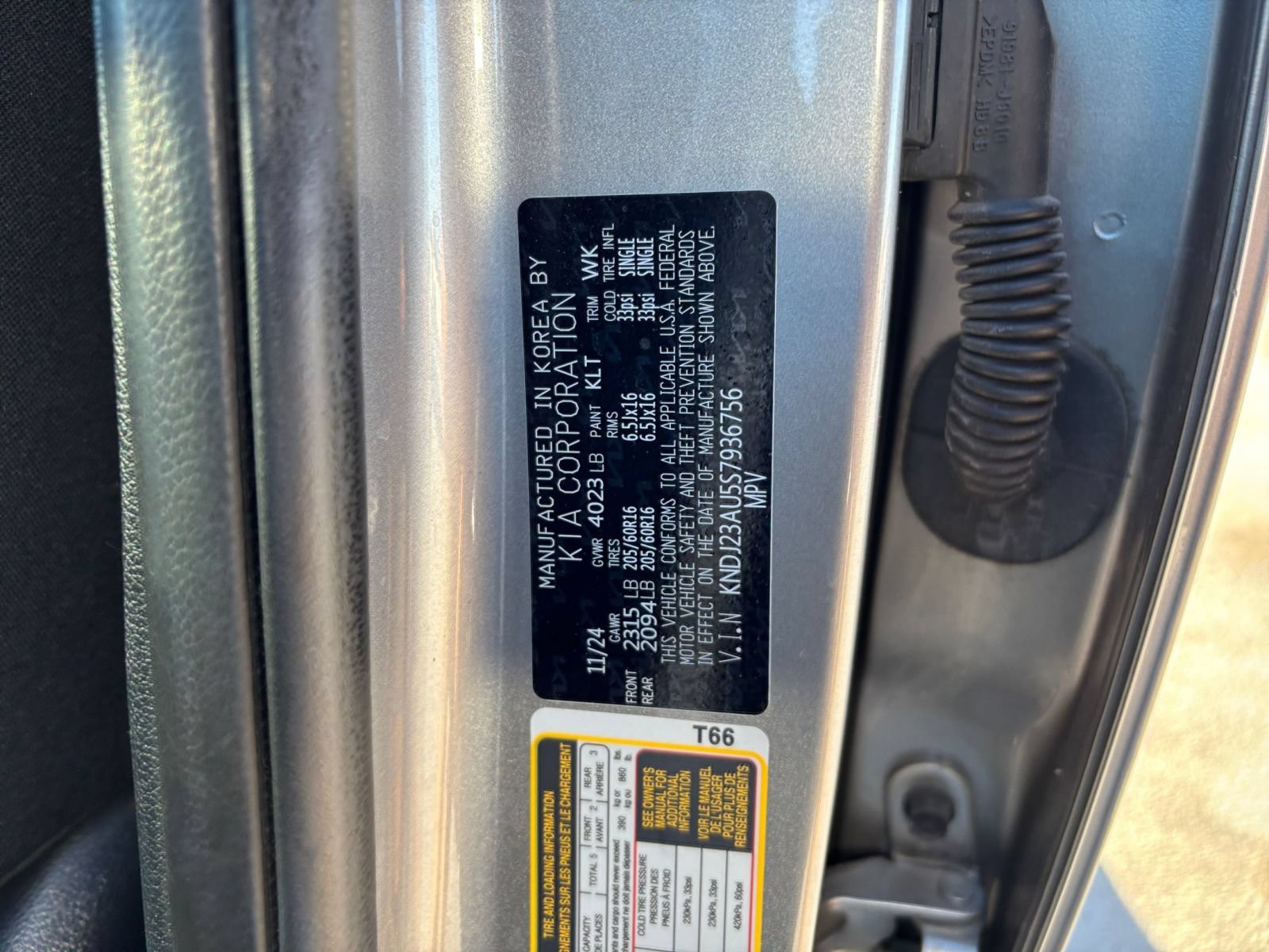 Used 2025 Kia Soul LX w/ LX Technology Package FWD image 26