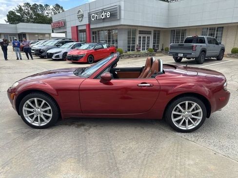 Used 2008 MAZDA MX-5 Miata Grand Touring w/ Premium Pkg RWD image 10