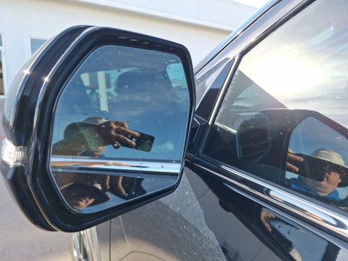 Used 2023 Toyota Tundra Limited image 16