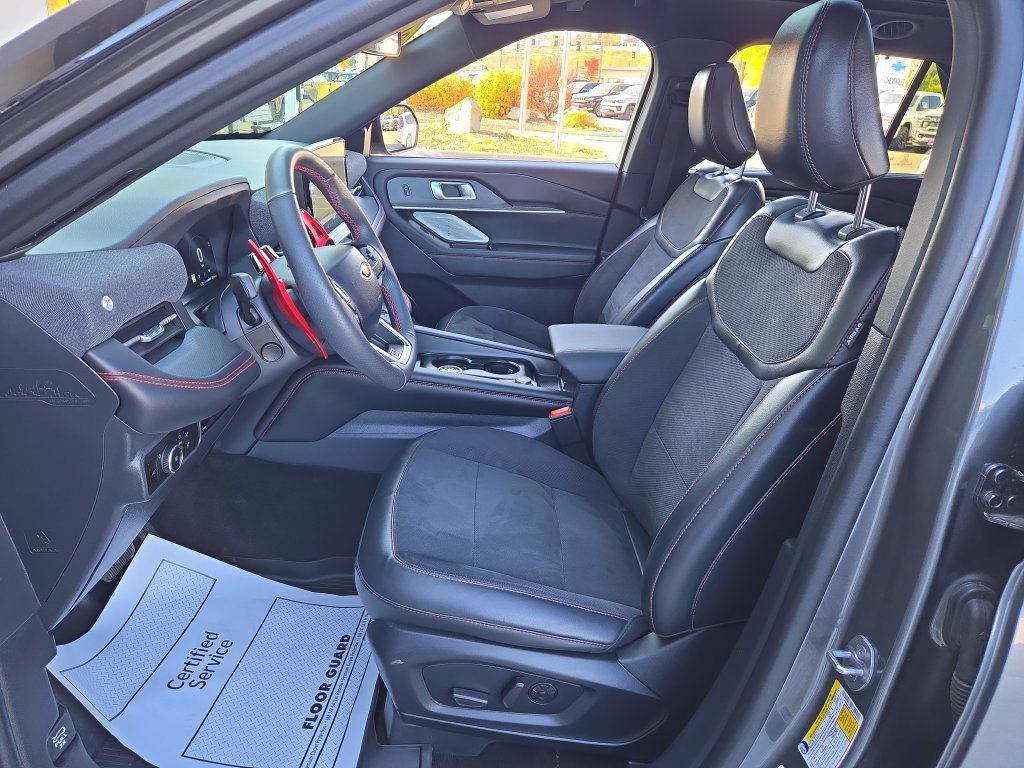 Used 2025 Ford Explorer ST AWD/4WD image 14