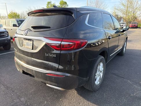 Used 2021 Buick Enclave Essence image 3