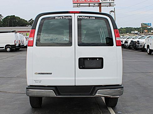Used 2025 Chevrolet Express 2500 w/ Driver Convenience Package RWD image 14