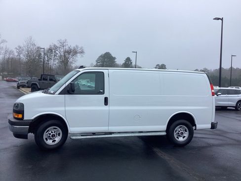 Used 2024 GMC Savana 2500 w/ Driver Convenience Package image 7