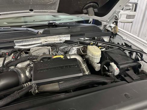 Used 2017 GMC Sierra 2500 Denali w/ Duramax Plus Package image 24