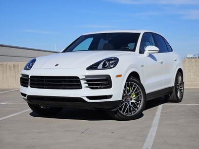 Certified 2022 Porsche Cayenne Platinum Edition
