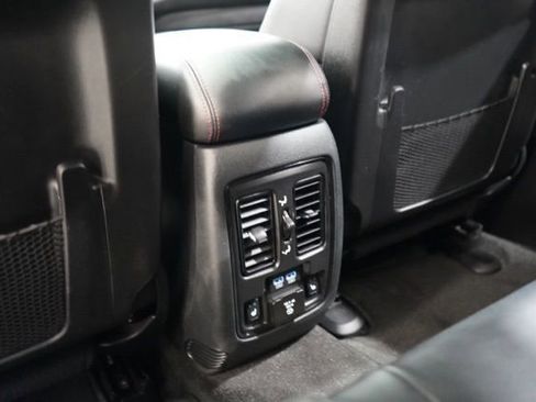 Used 2022 Dodge Durango R/T w/ Blacktop Package AWD/4WD image 31