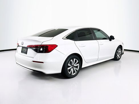 Used 2022 Honda Civic LX image 9