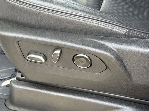 Used 2025 GMC Yukon Denali image 34