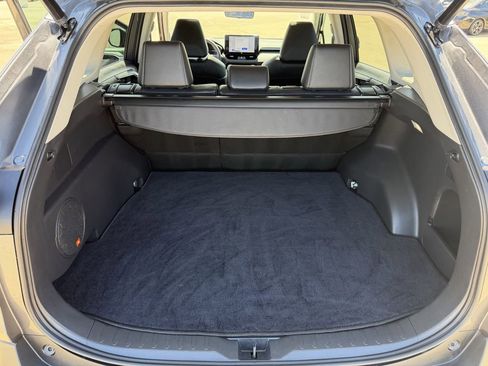 Used 2023 Toyota RAV4 XLE Premium image 31