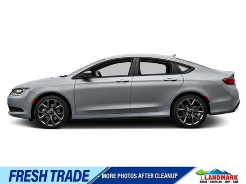 Used 2015 Chrysler 200 S FWD image 1