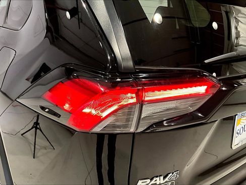 Used 2025 Toyota RAV4 XLE image 23