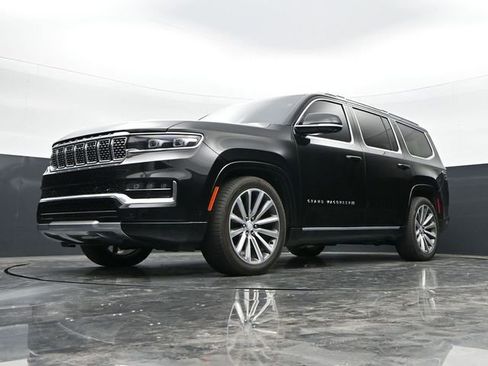Used 2022 Jeep Grand Wagoneer Series II w/ Convenience Group III AWD/4WD image 39