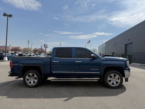 Used 2018 GMC Sierra 1500 SLT image 2