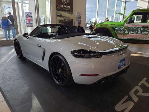 Used 2024 Porsche 718 Boxster GTS image 12