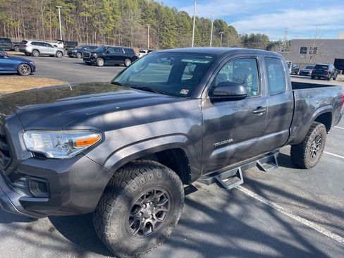Used 2016 Toyota Tacoma SR w/ SR Convenience Package image 8