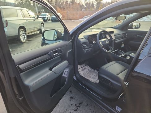 New 2026 GMC Terrain AT4 w/ LPO, Floor Liner Package image 10