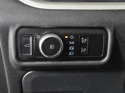 Used 2023 Ford Explorer XLT w/ Equipment Group 202A AWD/4WD image 26