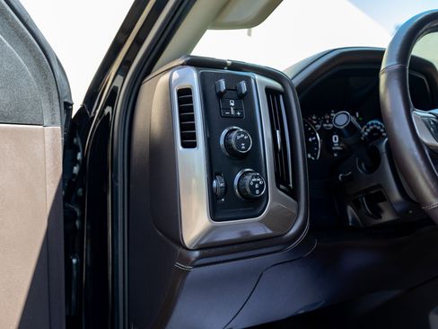Used 2017 GMC Sierra 2500 Denali w/ Duramax Plus Package AWD/4WD image 23
