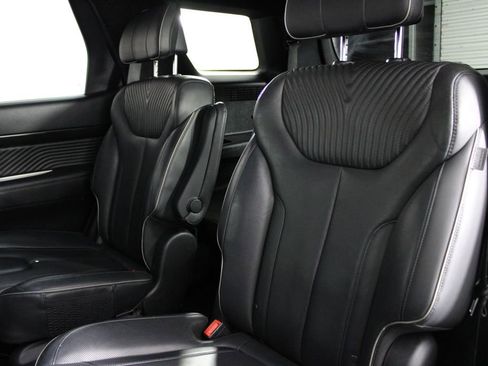 Used 2023 Hyundai Palisade Calligraphy image 20