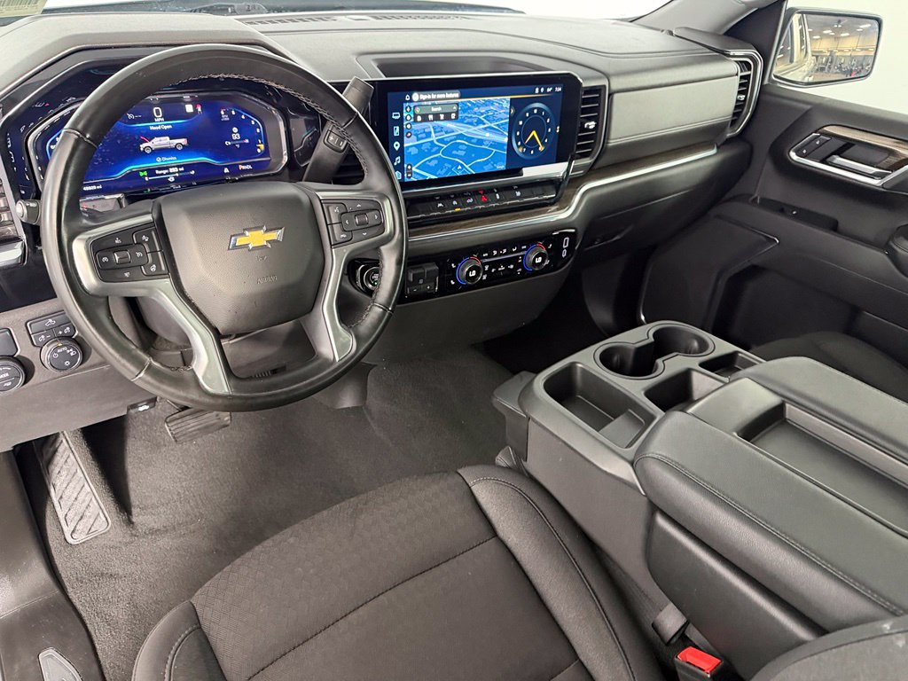 Used 2025 Chevrolet Silverado 1500 LT RWD image 13