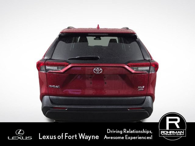 Used 2020 Toyota RAV4 XLE w/ Convenience Package AWD/4WD image 9