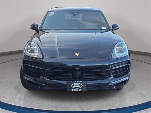 Used 2021 Porsche Cayenne image 3
