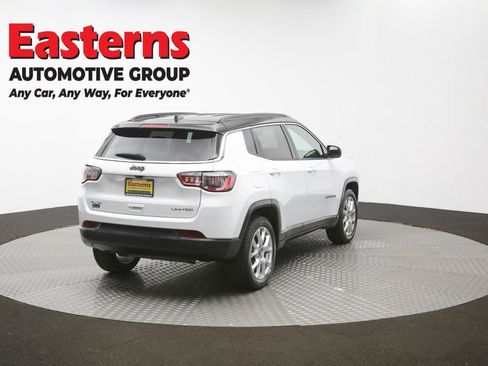 Used 2025 Jeep Compass Limited AWD/4WD image 39
