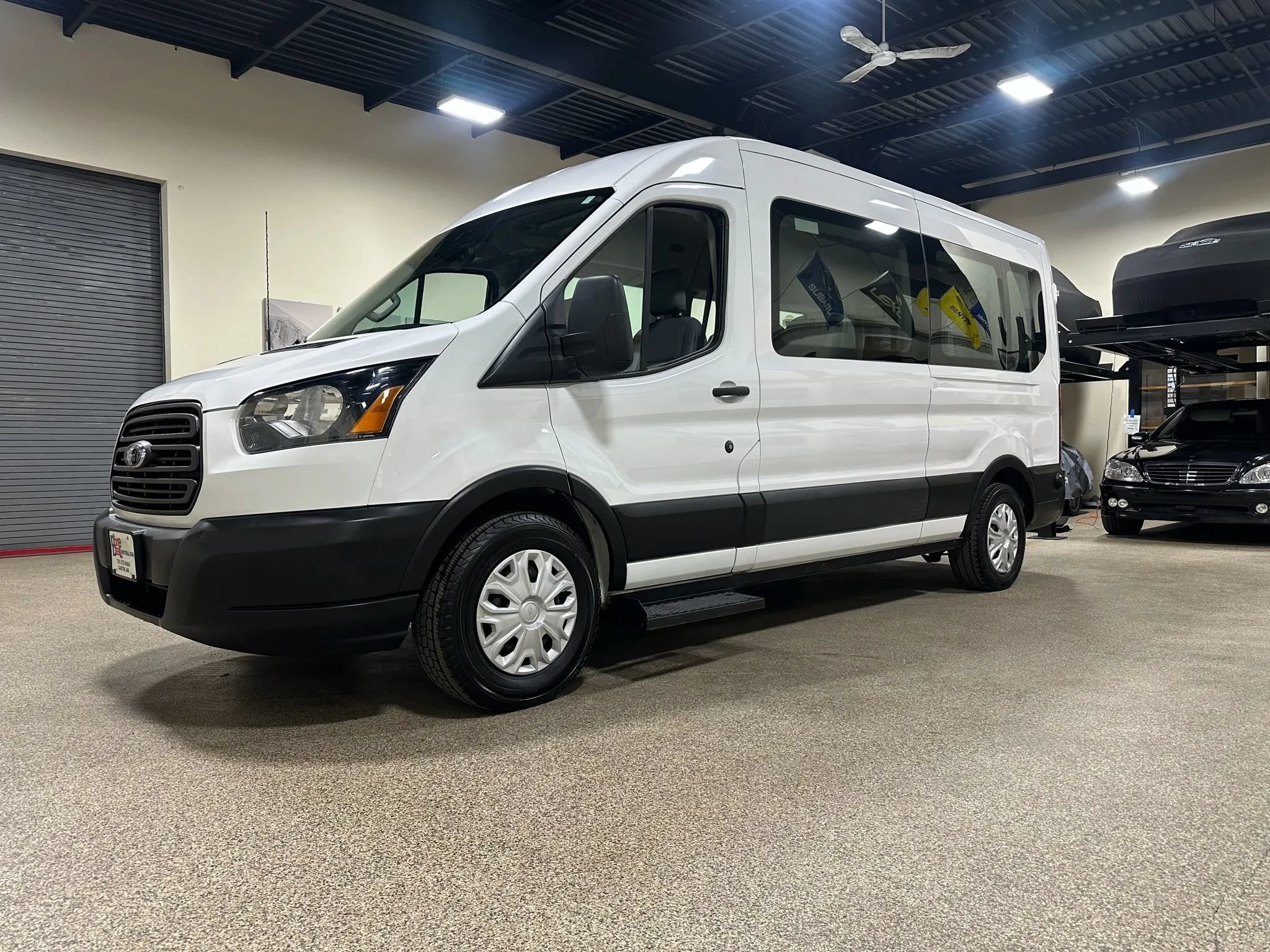 Used 2019 Ford Transit 350 XL RWD image 2