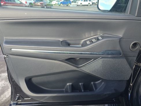 Used 2025 Lincoln Navigator L Reserve w/ Jet Appearance Package image 12