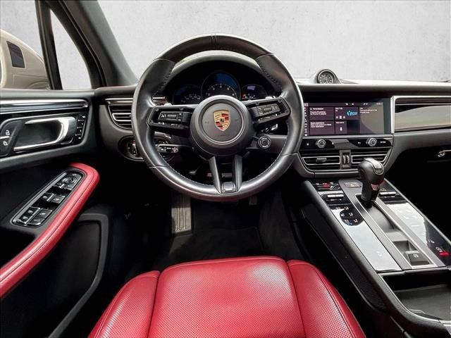 Used 2024 Porsche Macan Turbo AWD/4WD image 7